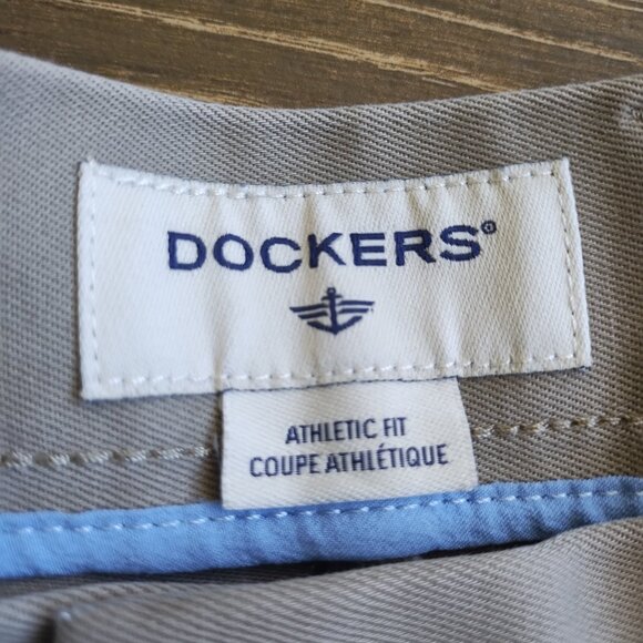 Dockers Men's Athletic Fit Pants in Tan | Size US 34 x 34 - Picture 3 of 8